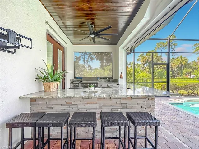90 22nd Ave Nw, Naples, Florida 34120