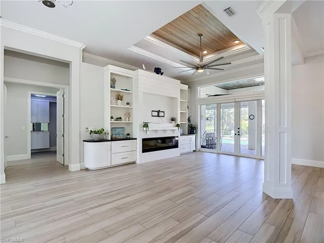 90 22nd Ave Nw, Naples, Florida 34120