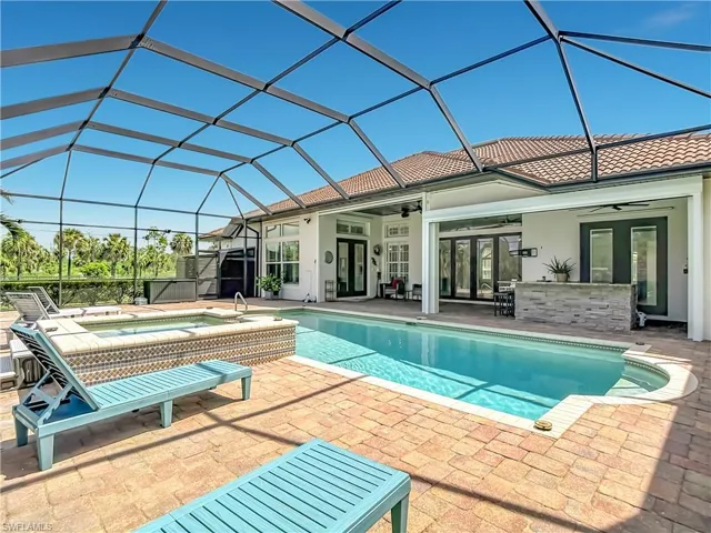 90 22nd Ave Nw, Naples, Florida 34120