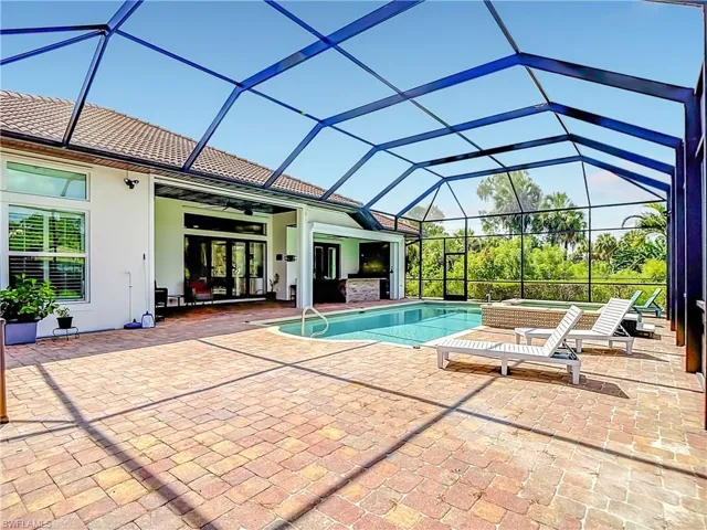 90 22nd Ave Nw, Naples, Florida 34120