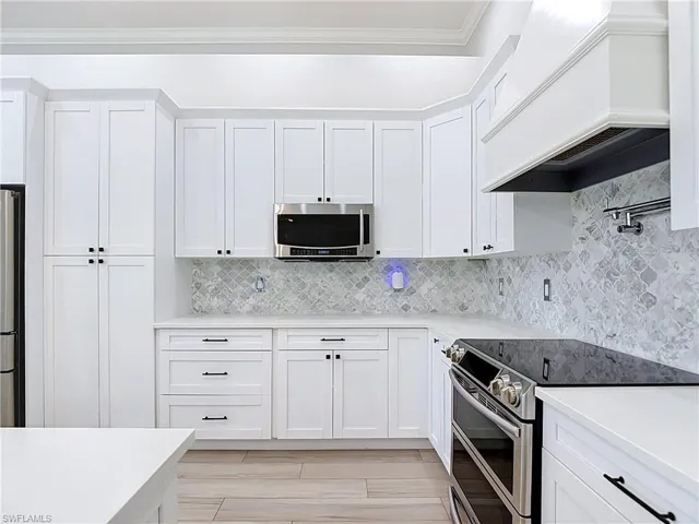 90 22nd Ave Nw, Naples, Florida 34120
