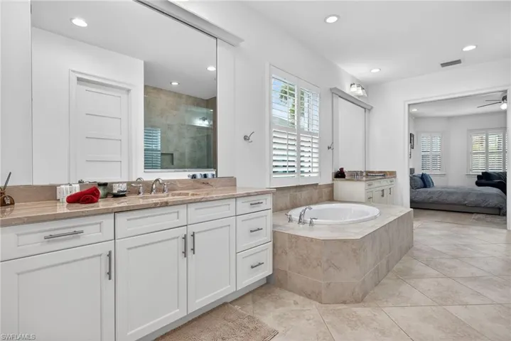 5054 Andros Dr, Naples, Florida 34113