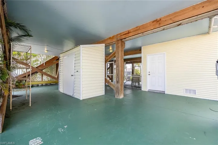 2761  Geary  ST, Matlacha, FL 33993