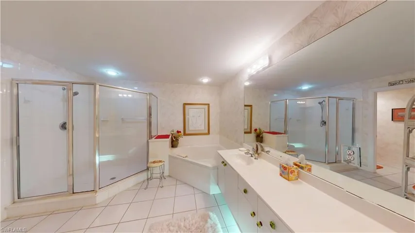 25051 Banbridge Ct 103, Bonita Springs, Florida 34134