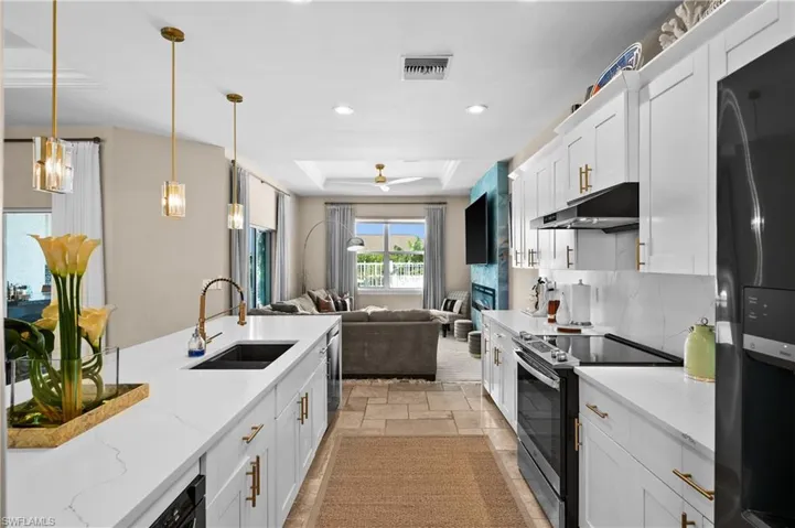 1019  Alaska  AVE, Lehigh Acres, FL 33971