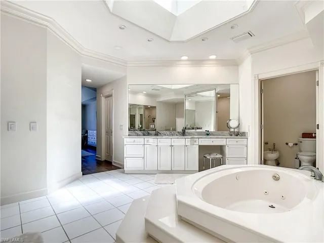 21 Casa Mar Ln 21, Naples, Florida 34103