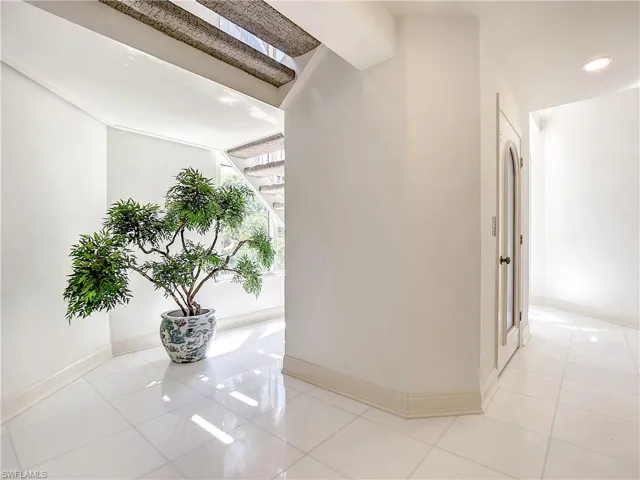 21 Casa Mar Ln 21, Naples, Florida 34103