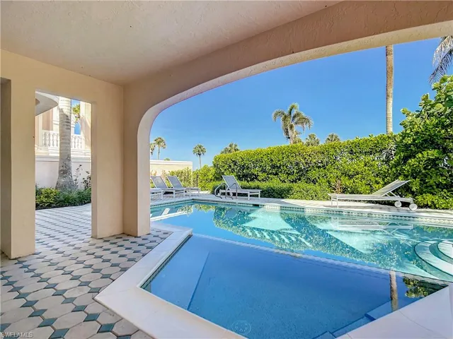 21 Casa Mar Ln 21, Naples, Florida 34103