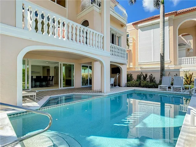 21 Casa Mar Ln 21, Naples, Florida 34103