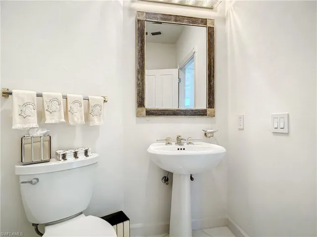 21 Casa Mar Ln 21, Naples, Florida 34103