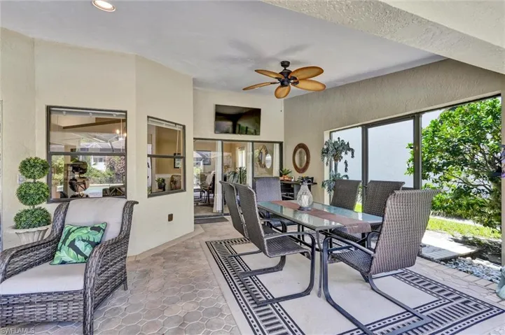 453 Countryside Dr, Naples, Florida 34104
