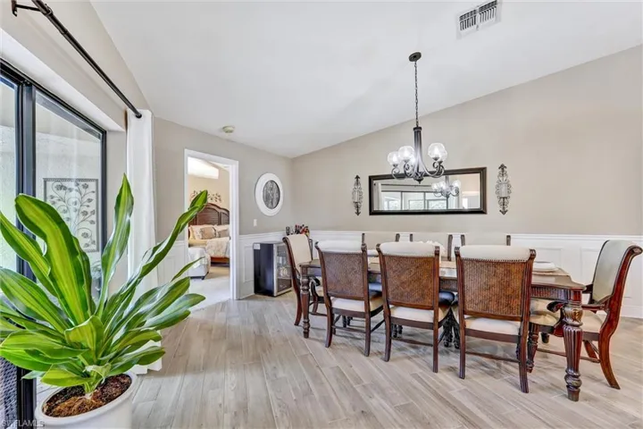 453 Countryside Dr, Naples, Florida 34104