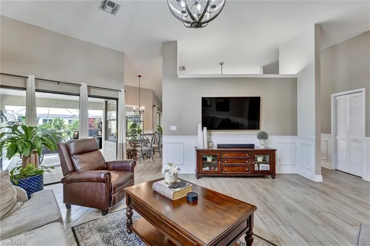 453 Countryside Dr, Naples, Florida 34104
