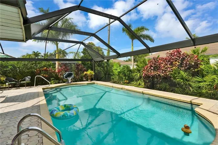 453 Countryside Dr, Naples, Florida 34104