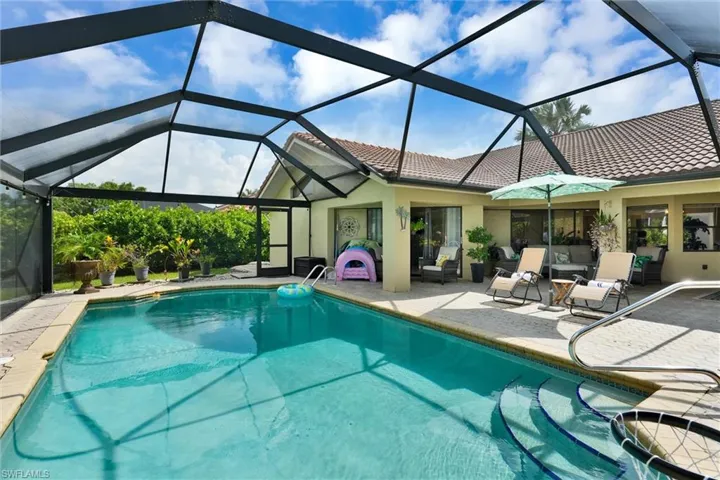 453 Countryside Dr, Naples, Florida 34104