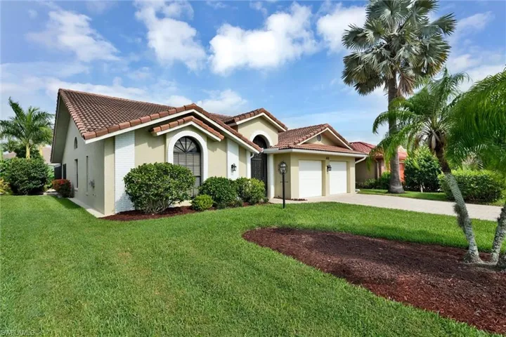 453 Countryside Dr, Naples, Florida 34104