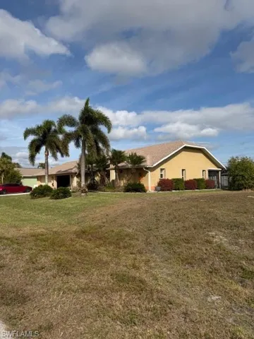 2139 SE 8th  PL, Cape Coral, FL 33990