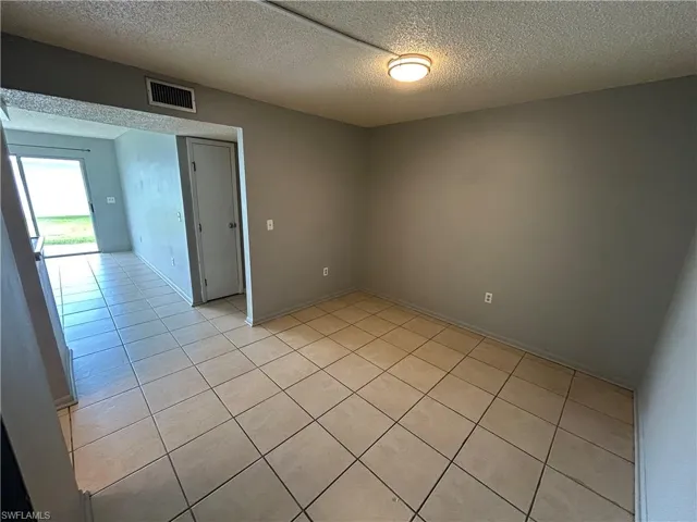 3704 Broadway 101, Fort Myers, Florida 33901