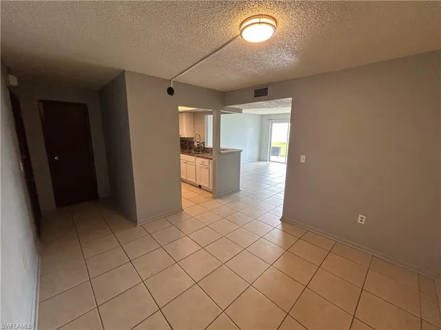 3704 Broadway 101, Fort Myers, Florida 33901