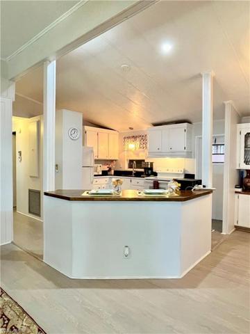 5321  Forest Park  DR, North Fort Myers, FL 33917