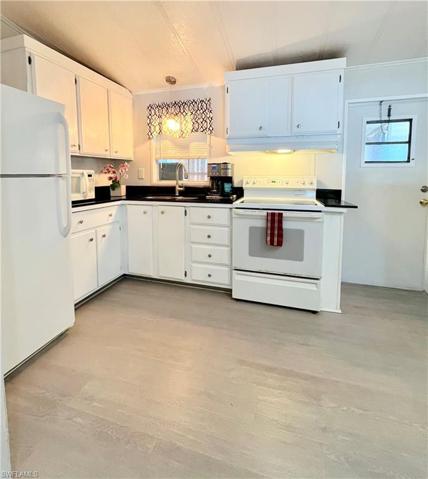 5321  Forest Park  DR, North Fort Myers, FL 33917