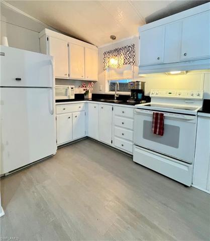 5321  Forest Park  DR, North Fort Myers, FL 33917