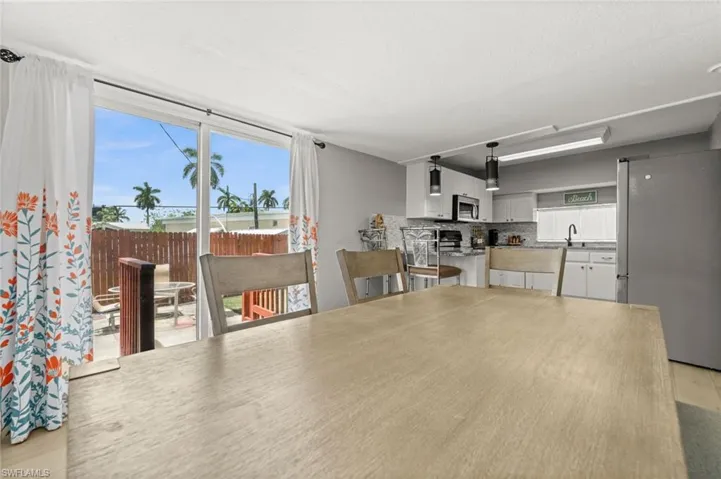 12071 Palm Dr, Fort Myers, Florida 33908