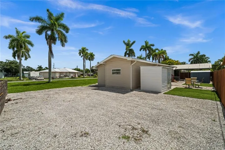 12071 Palm Dr, Fort Myers, Florida 33908