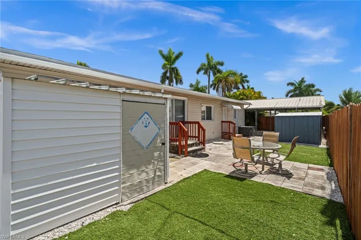 12071 Palm Dr, Fort Myers, Florida 33908