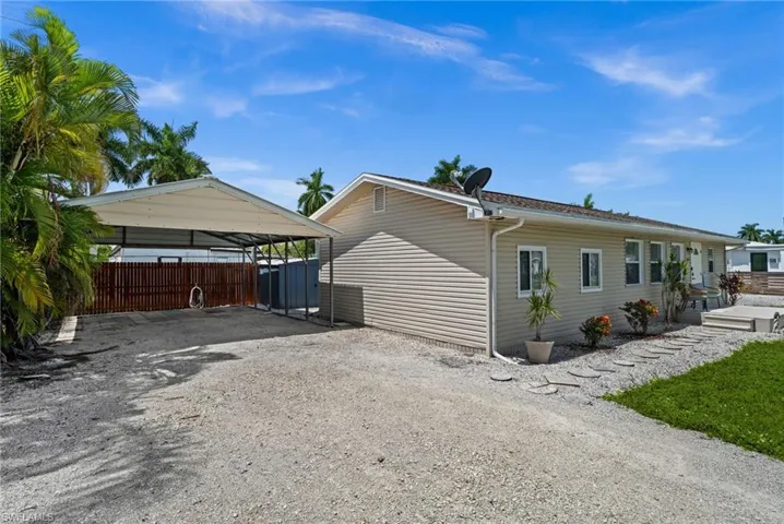 12071 Palm Dr, Fort Myers, Florida 33908
