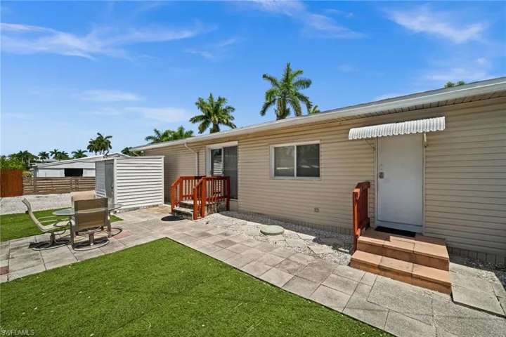 12071 Palm Dr, Fort Myers, Florida 33908