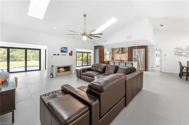 3631 1st Ave Nw, Naples, Florida 34120