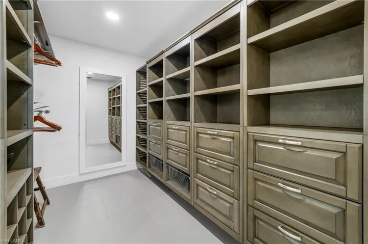 3631 1st Ave Nw, Naples, Florida 34120