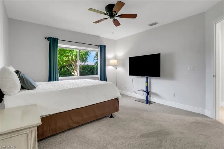 2542 Sw 37th St, Cape Coral, Florida 33914