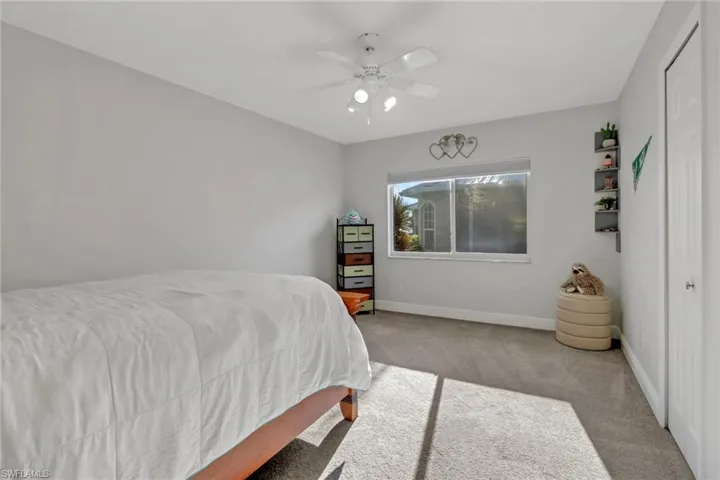 2542 Sw 37th St, Cape Coral, Florida 33914