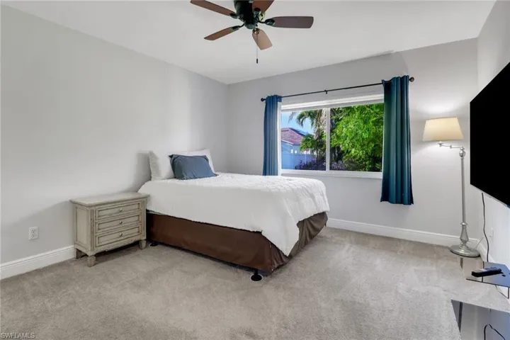 2542 Sw 37th St, Cape Coral, Florida 33914