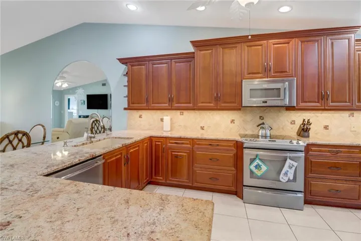 316  Foxtail  CT, Naples, FL 34104
