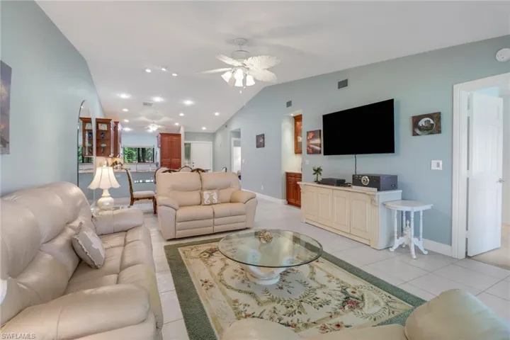 316  Foxtail  CT, Naples, FL 34104