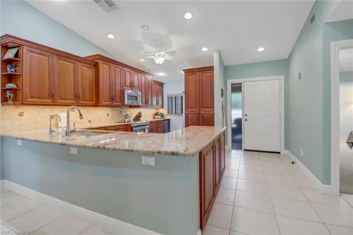 316  Foxtail  CT, Naples, FL 34104