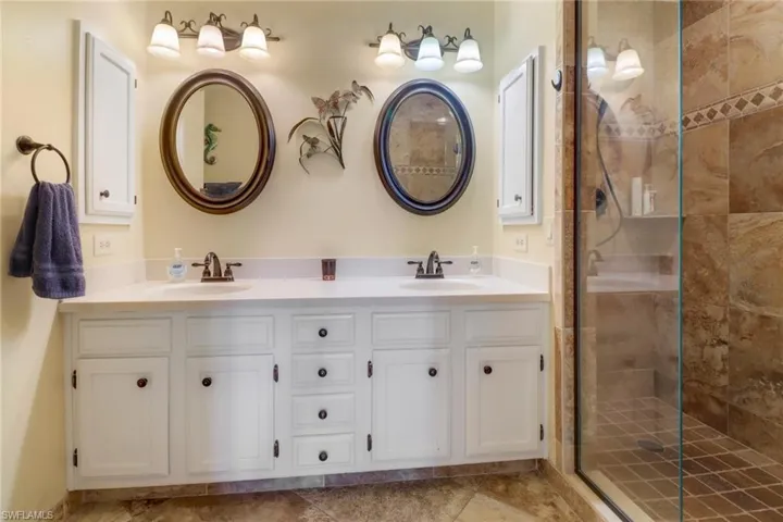 316  Foxtail  CT, Naples, FL 34104
