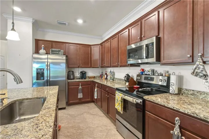 14107 Vindel Cir, Fort Myers, Florida 33905