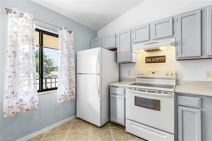 5857 Rattlesnake Hamm Rd 204, Naples, Florida 34113