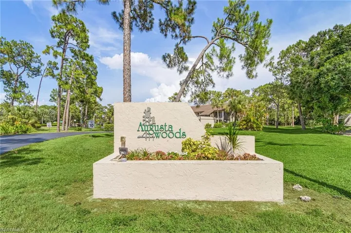 5857 Rattlesnake Hamm Rd 204, Naples, Florida 34113