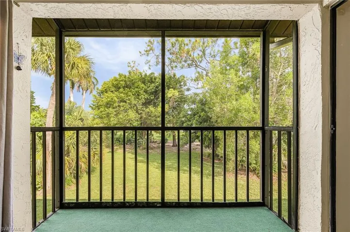 5857 Rattlesnake Hamm Rd 204, Naples, Florida 34113