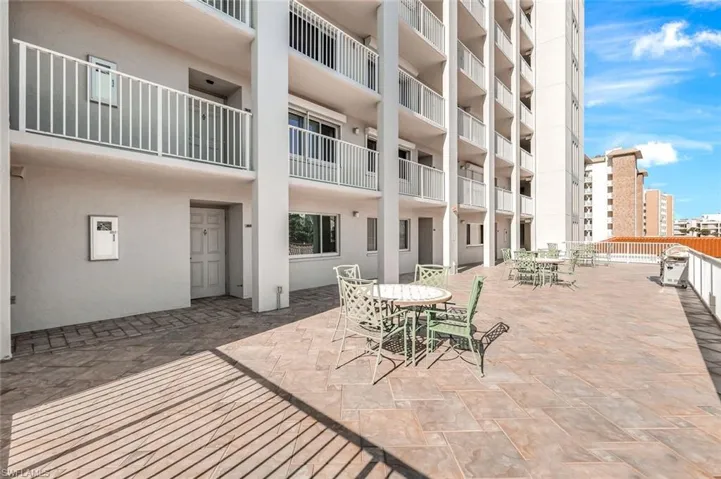 View of patio / terrace with outdoor dining space