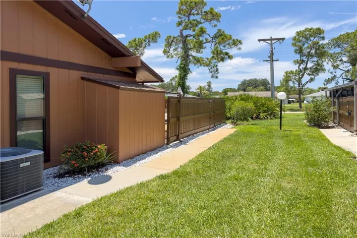 5638 Foxlake Dr, North Fort Myers, Florida 33917