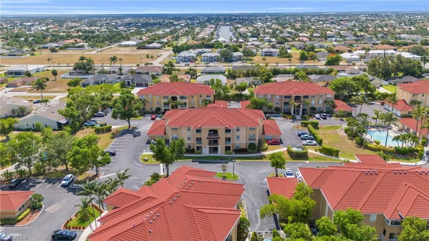 View of birds eye view of property