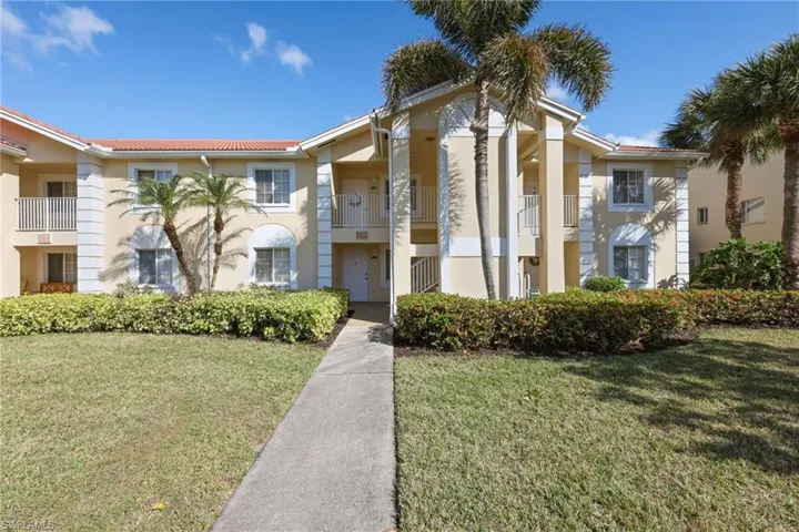 View of apartment building / complex
