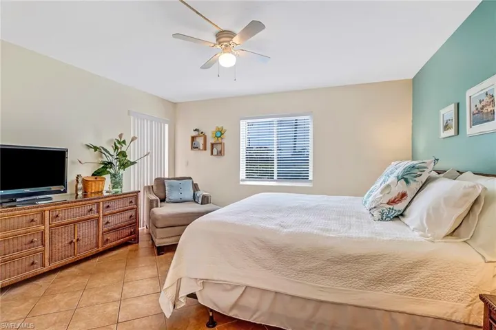 1001 Foxfire Ln 109, Naples, Florida 34104