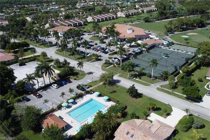 1001 Foxfire Ln 109, Naples, Florida 34104